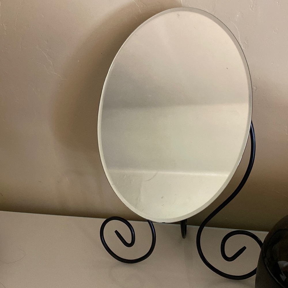 oval princess mirror